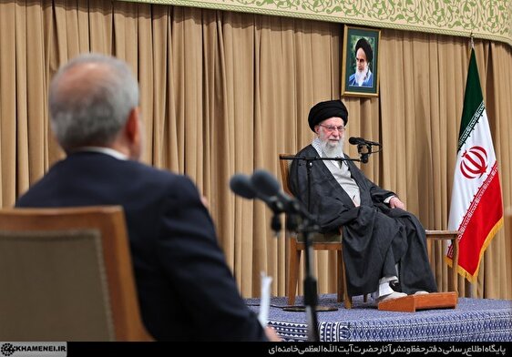 دیدار رئیس‌جمهور و اعضای هیئت دولت با رهبر انقلاب